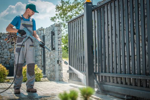 Best Driveway Pressure Washing  in De Smet, SD